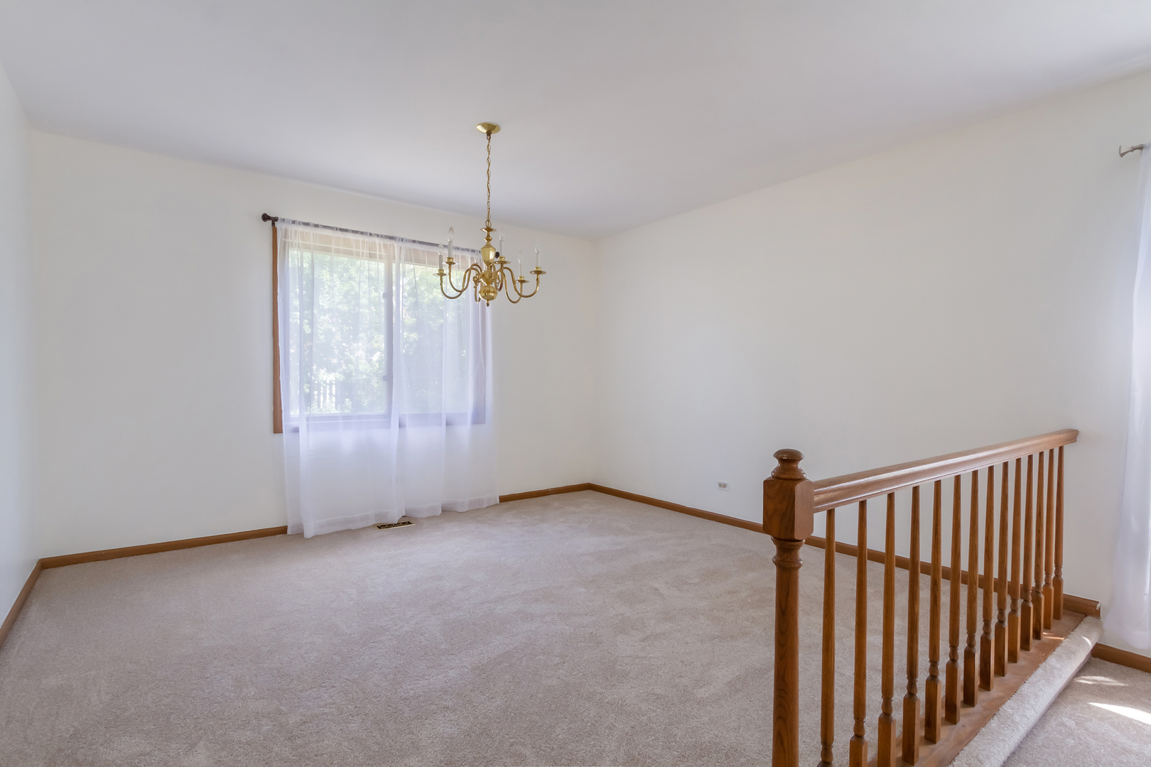 Undisclosed Address Schaumburg, IL 60193 - Photo 6 of 32