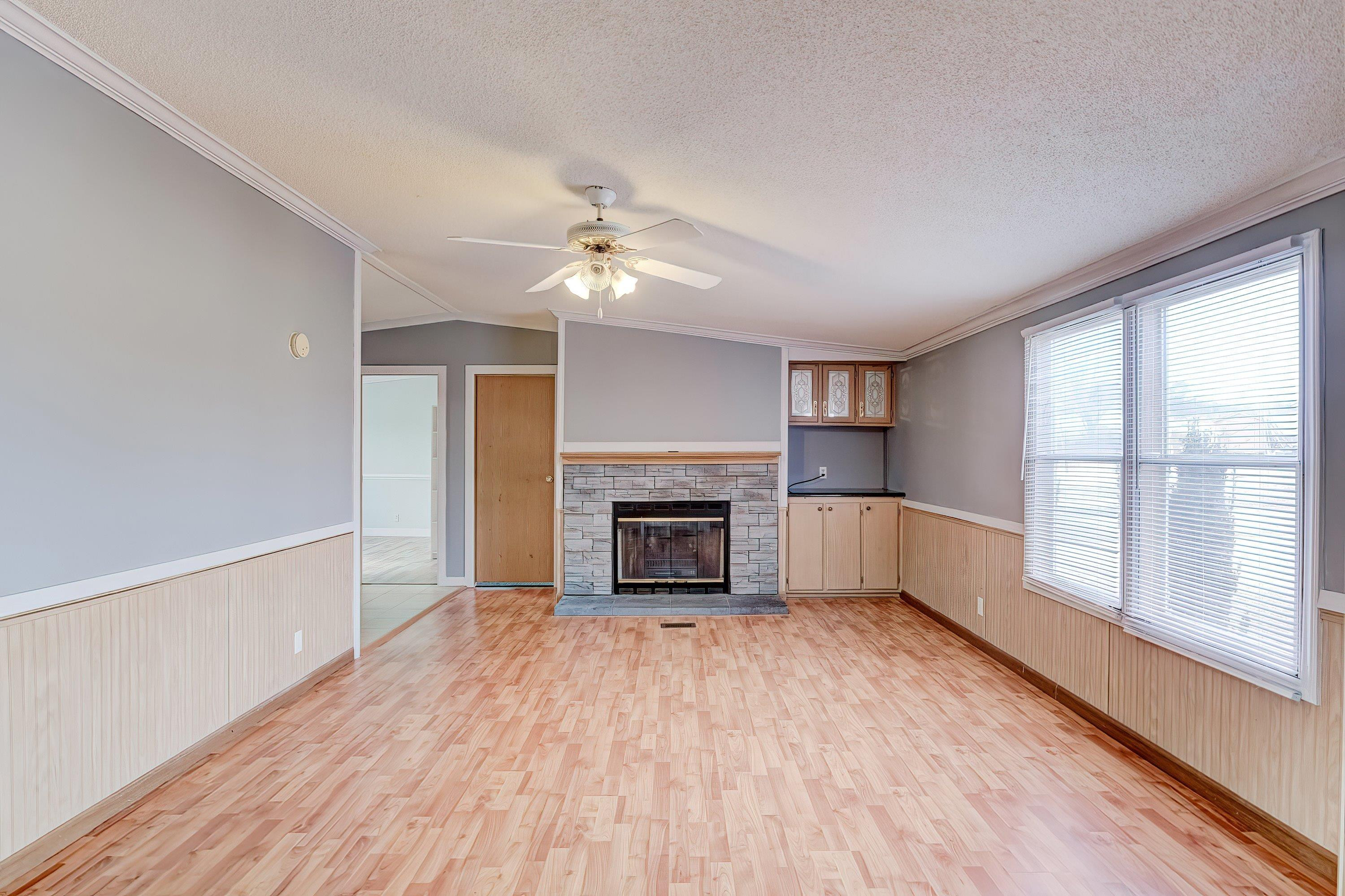 1470 River Run Road Selma, NC 27576 - Photo 13 of 54 Living Room