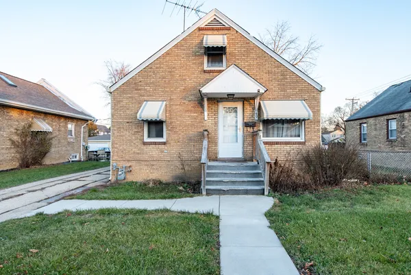$220,000 | 49 South Lewis Avenue, Waukegan, IL 60085