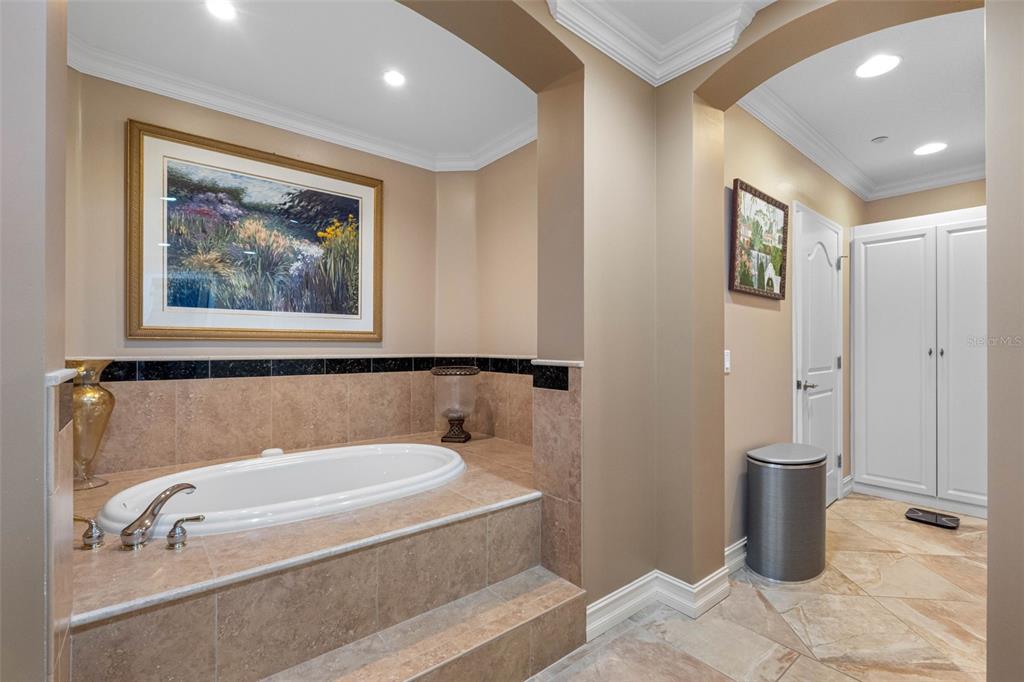 17717 Gulf Boulevard, Unit 702 Redington Shores, FL 33708 - Photo 37 of 99