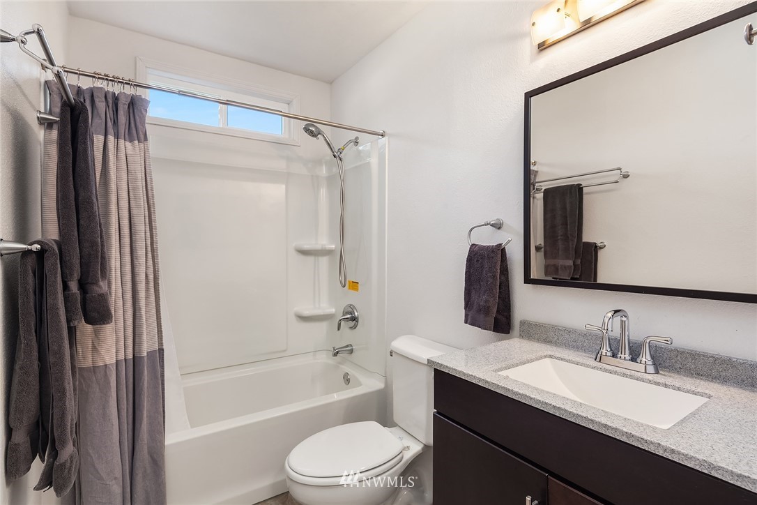 1732 Beacon Way Southeast Renton, WA 98058 - Photo 17 of 30 Gallery Image 17