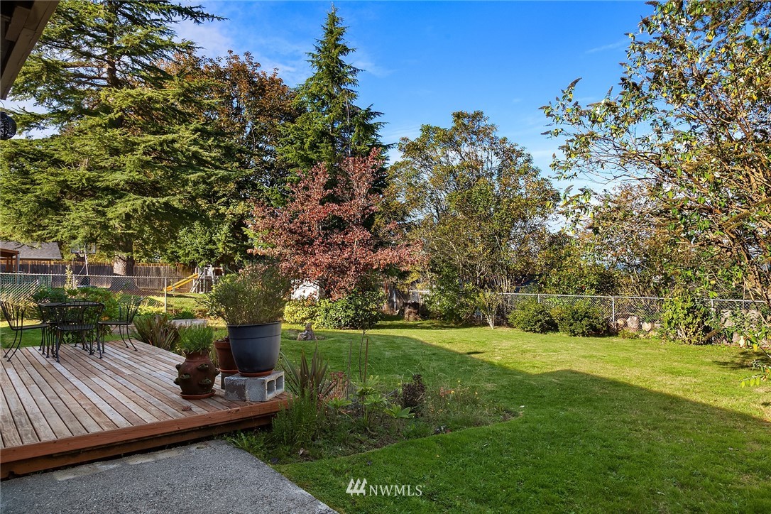 1732 Beacon Way Southeast Renton, WA 98058 - Photo 21 of 30 Gallery Image 21