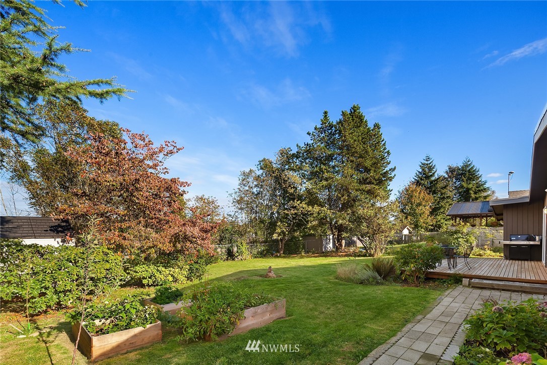 1732 Beacon Way Southeast Renton, WA 98058 - Photo 22 of 30 Gallery Image 22