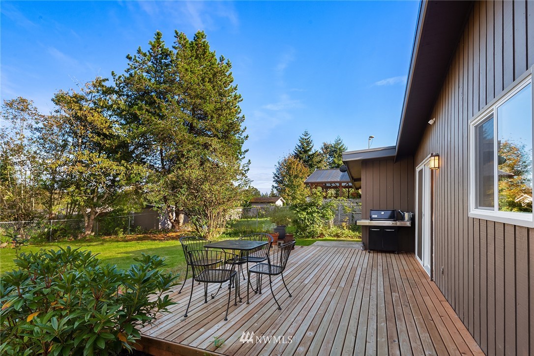 1732 Beacon Way Southeast Renton, WA 98058 - Photo 23 of 30 Gallery Image 23