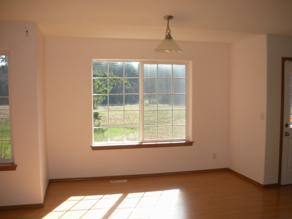 5133 194th Lane Southwest Rochester, WA 98579 - Photo 6 of 21