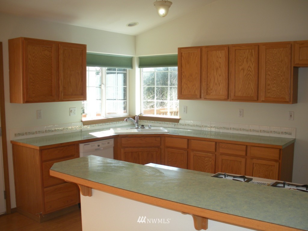 5133 194th Lane Southwest Rochester, WA 98579 - Photo 7 of 21