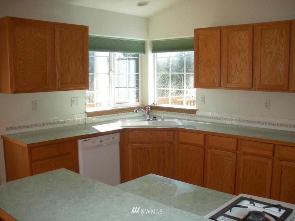 5133 194th Lane Southwest Rochester, WA 98579 - Photo 8 of 21