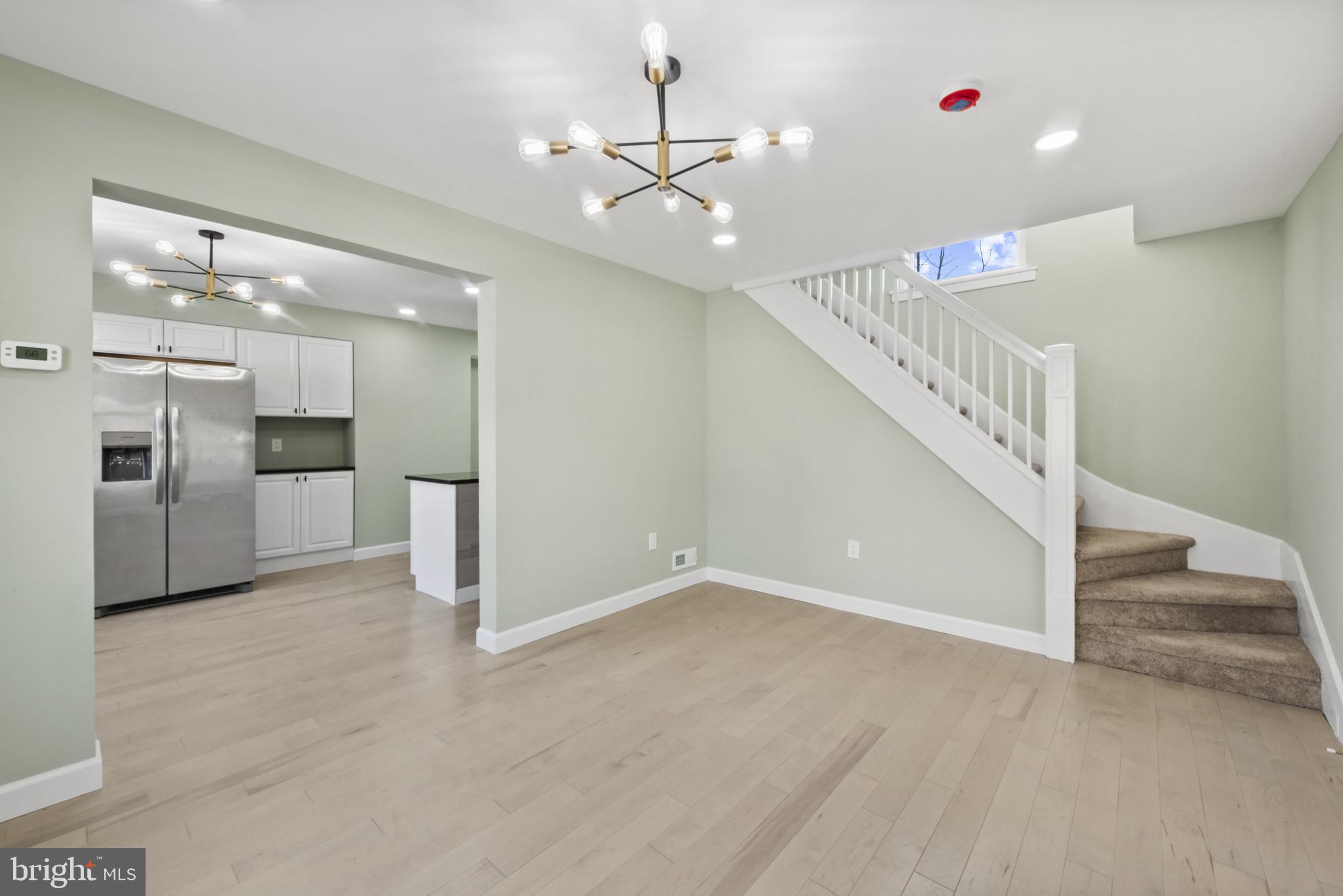 5 Bayship Road Dundalk, MD 21222 - Photo 4 of 32 Spacious living room