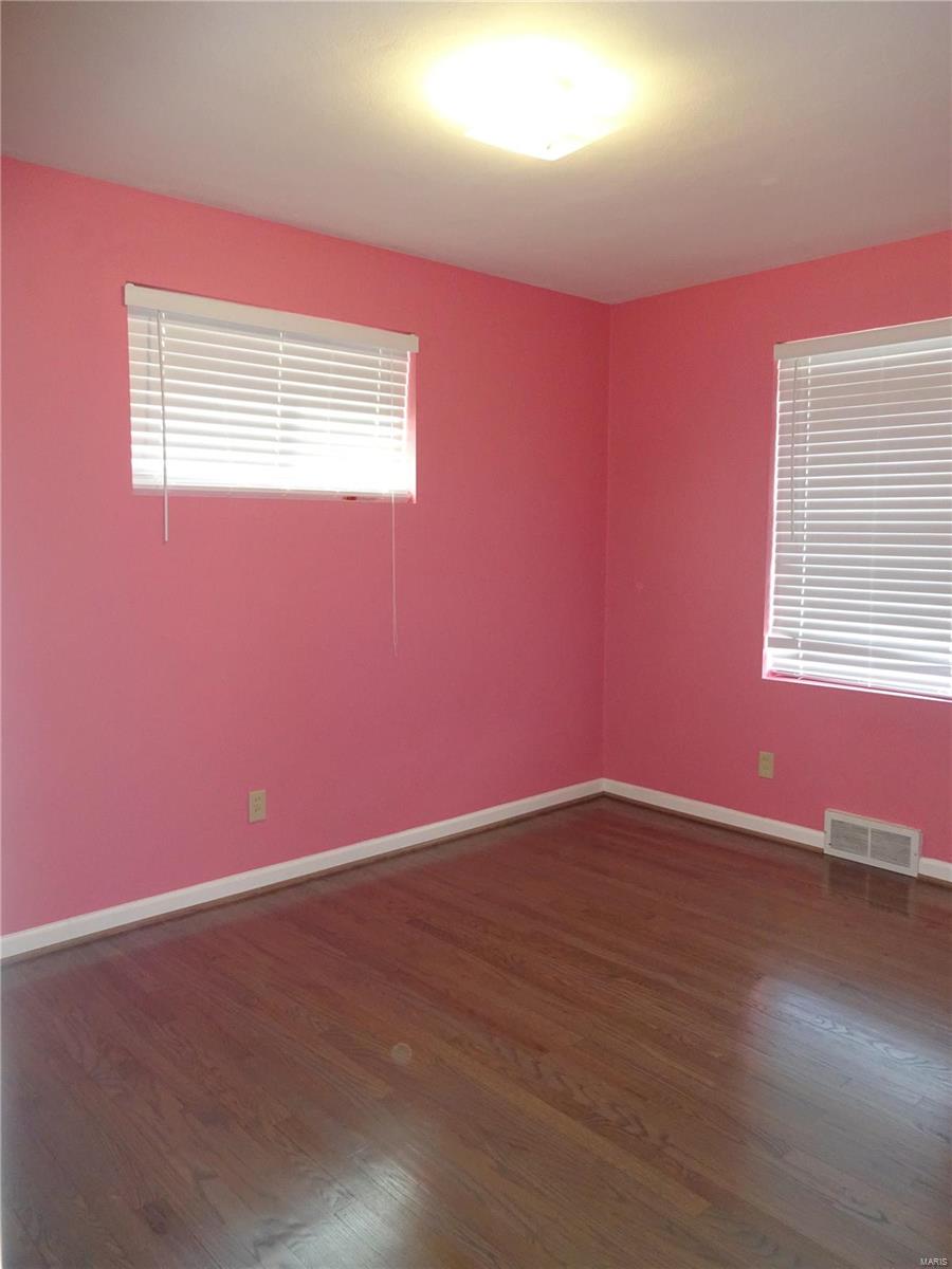 925 Reed Avenue St. Louis, MO 63125 - Photo 16 of 31 Gallery Image 16