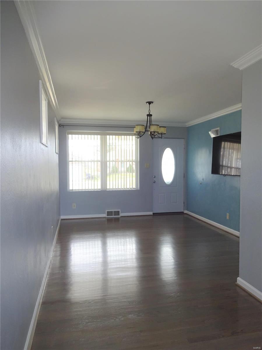 925 Reed Avenue St. Louis, MO 63125 - Photo 5 of 31 Gallery Image 5