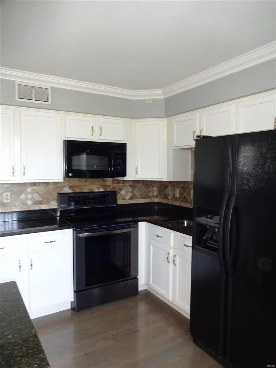 925 Reed Avenue St. Louis, MO 63125 - Photo 9 of 31 Gallery Image 9