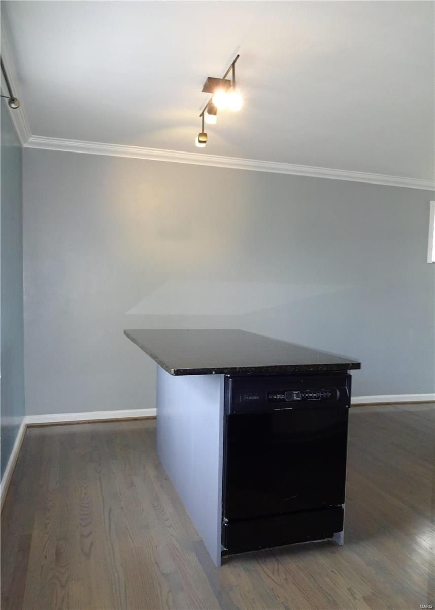 925 Reed Avenue St. Louis, MO 63125 - Photo 10 of 31 Gallery Image 10