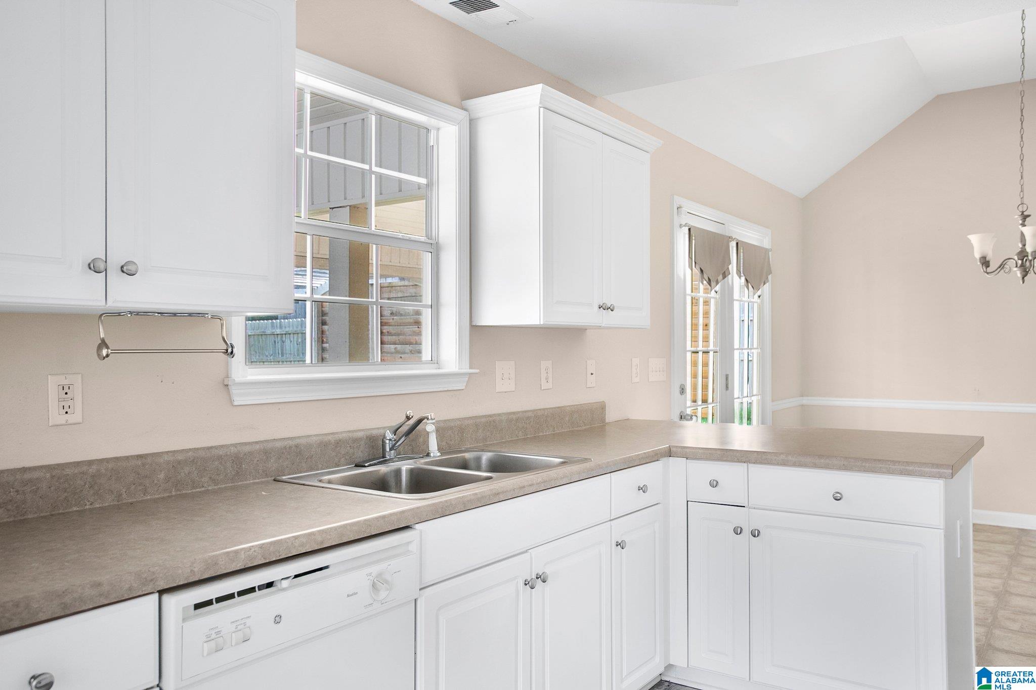 216 Silverstone Lane Alabaster, AL 35007 - Photo 12 of 26