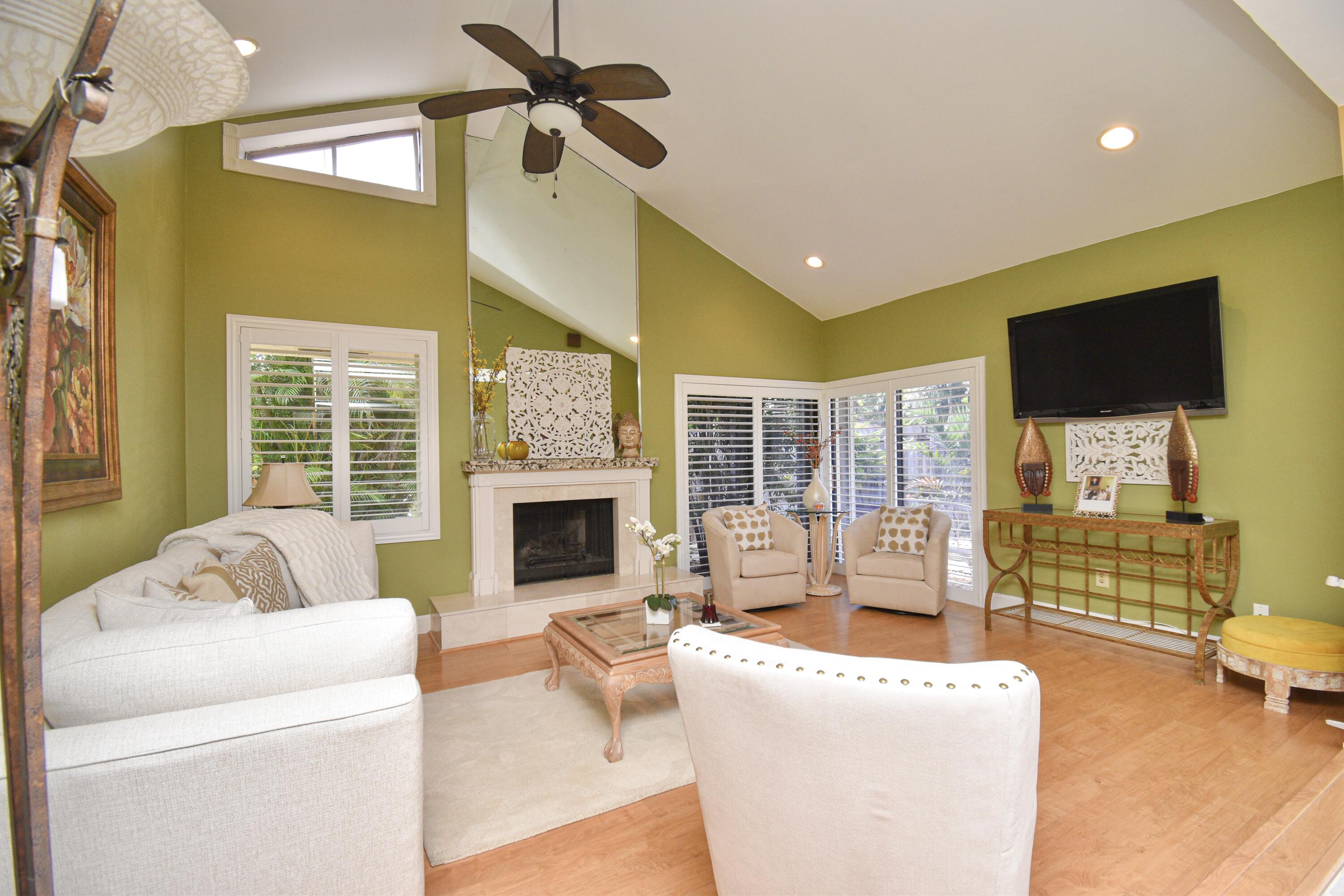 7504 Sierra Drive East Boca Raton, FL 33433 - Photo 14 of 52 1F747725-7CA0-4350-A51D-D1547BF3F523