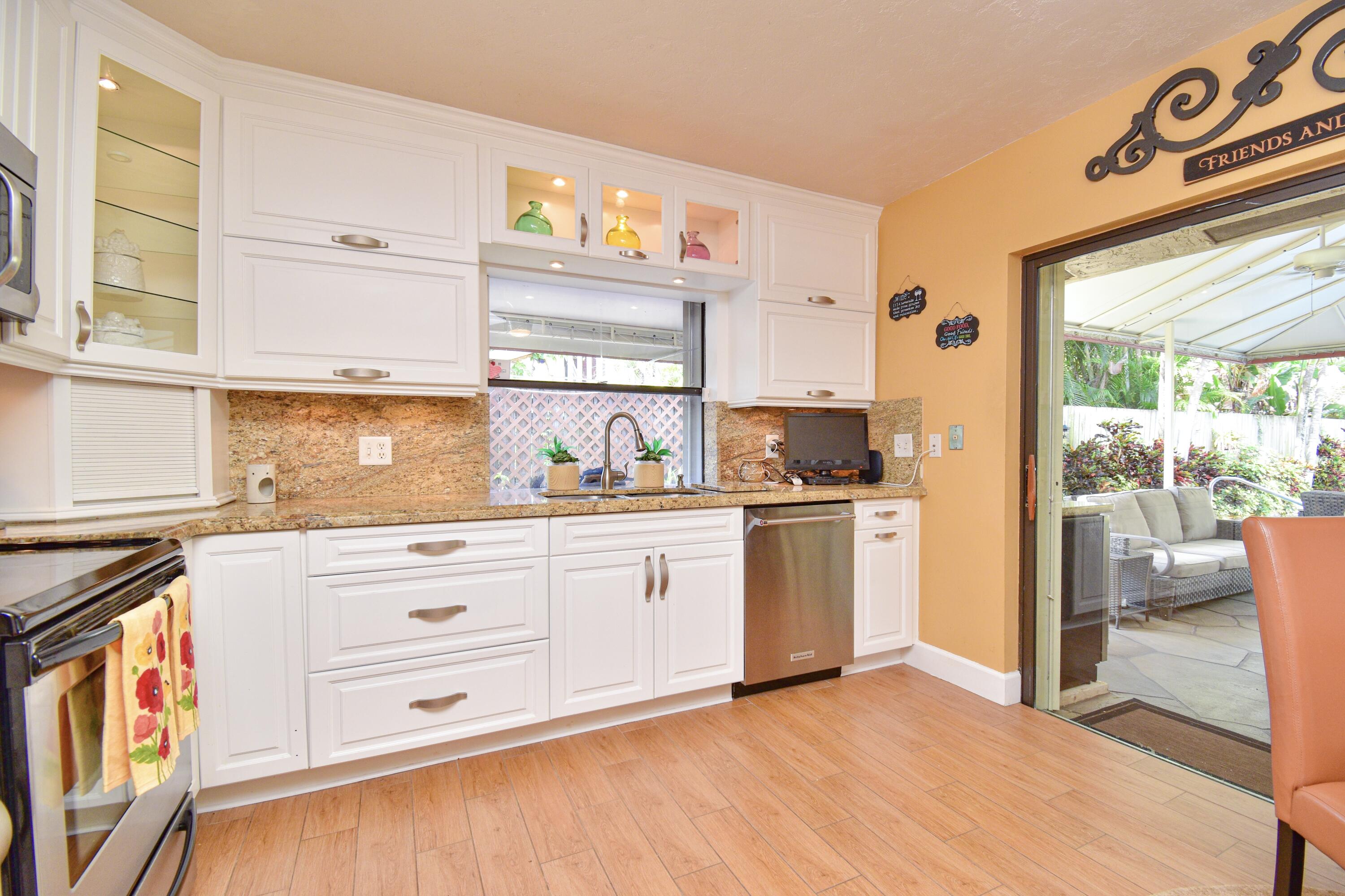 7504 Sierra Drive East Boca Raton, FL 33433 - Photo 21 of 52 24EFDD1E-8E97-4D24-A594-380EAF6F181E