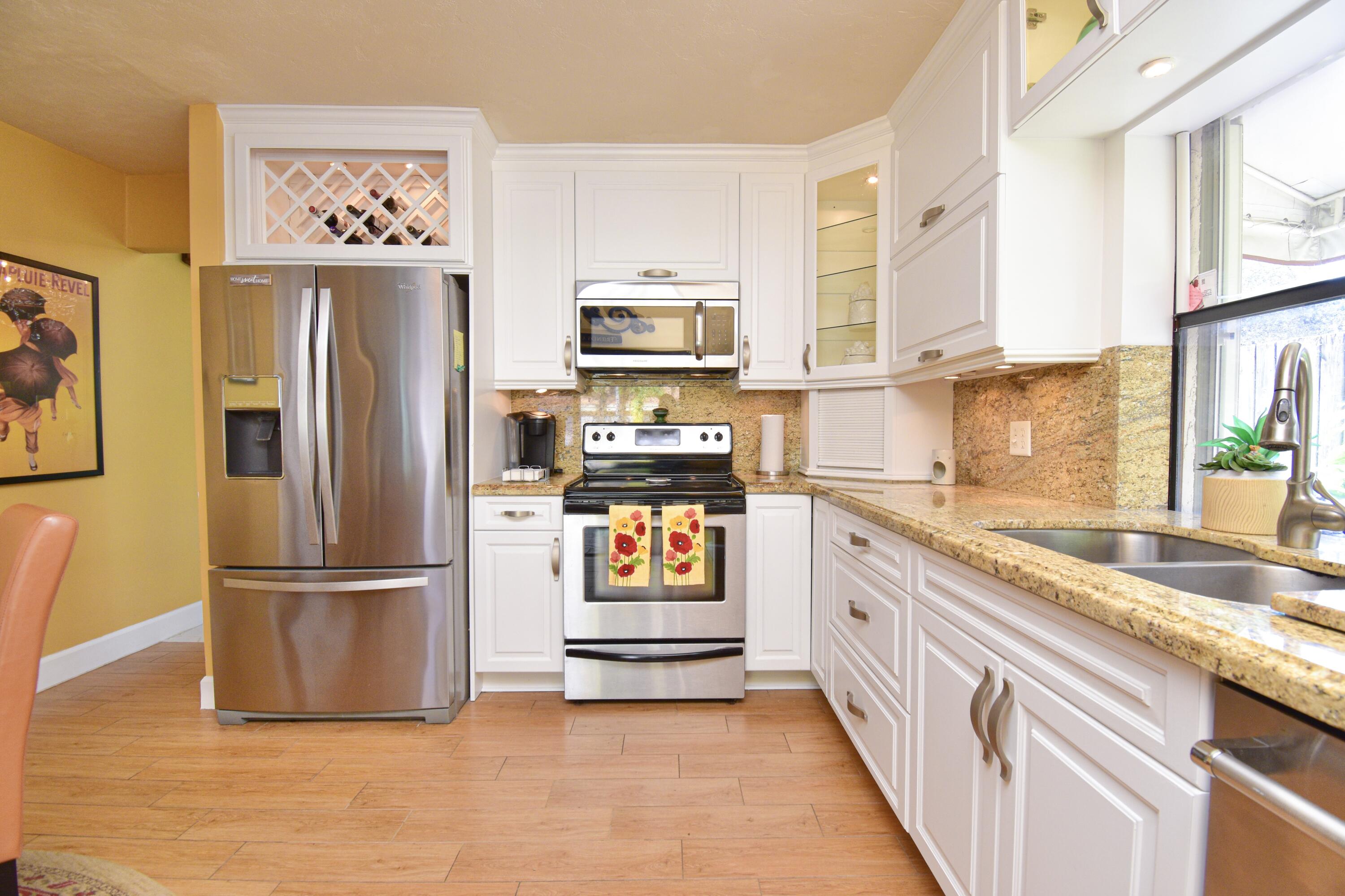 7504 Sierra Drive East Boca Raton, FL 33433 - Photo 22 of 52 0528AA97-E418-42CD-9865-912C6BF879F6