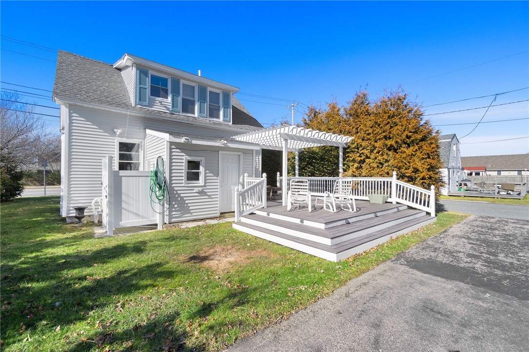 836 Point Judith Road Narragansett, RI 02882 - Photo 31 of 40