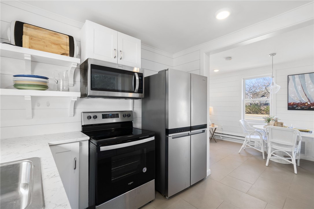 836 Point Judith Road Narragansett, RI 02882 - Photo 5 of 40