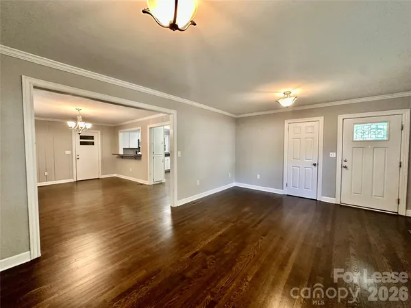 $1,700 | 710 Neil Street, Gastonia, NC 28052