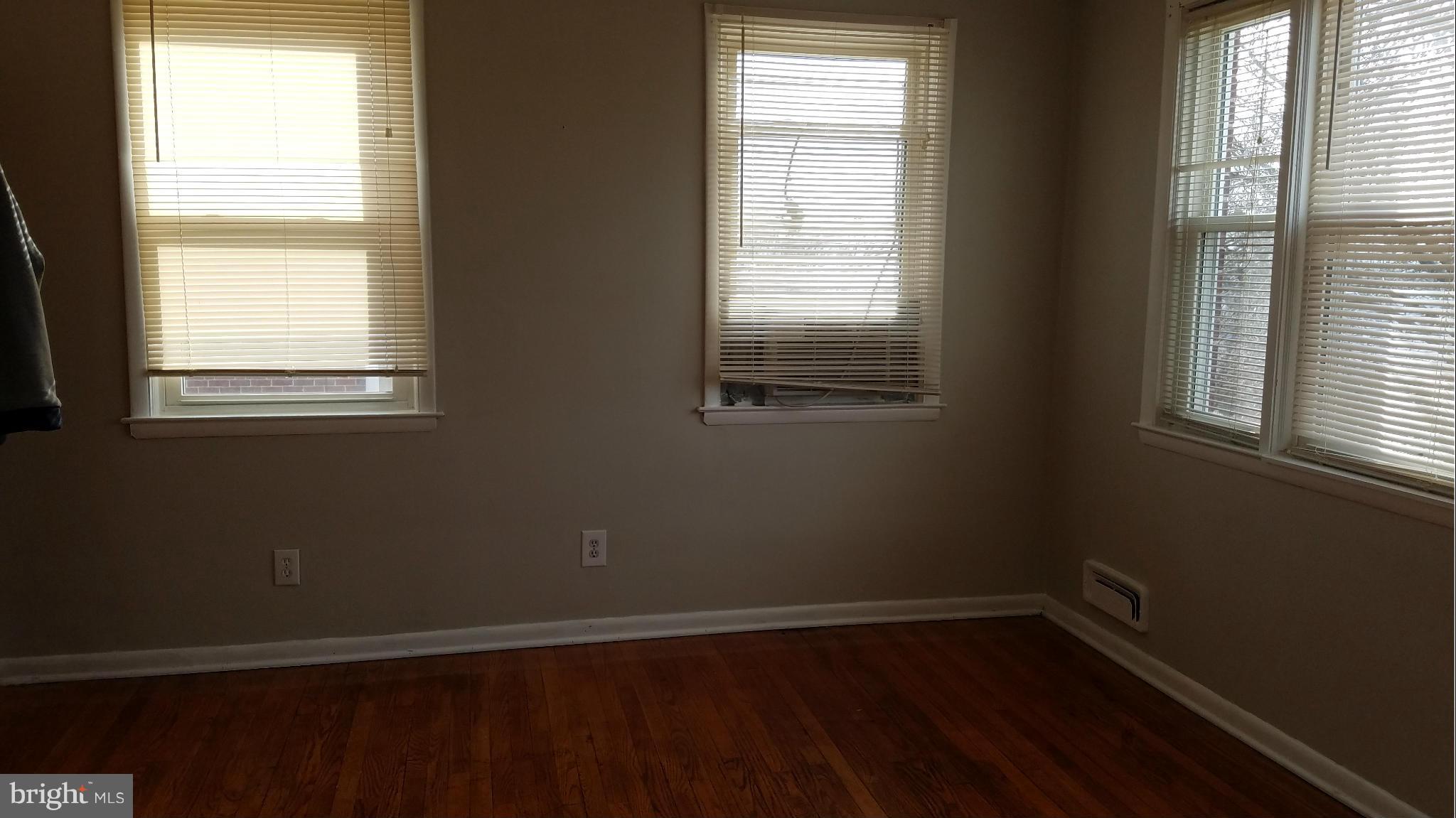 3802 Cedarhurst Road Baltimore, MD 21206 - Photo 4 of 13 BEDROOM 1 IST FL