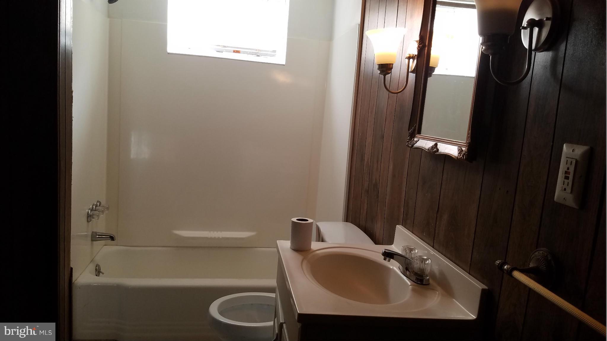 3802 Cedarhurst Road Baltimore, MD 21206 - Photo 5 of 13 BATHROOM 1
