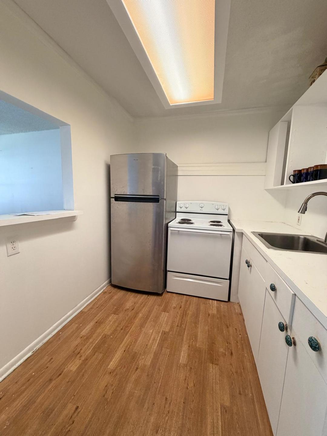 316 Dorset H, Unit 316 Boca Raton, FL 33434 - Photo 7 of 7 COCINA DORSET DR
