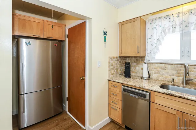 $975,000 | 246-04 86th Avenue | Bellerose