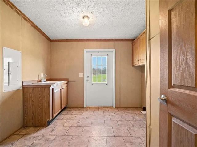 1701 Palmer Chapel Road Pineville, LA 71360 - Photo 8 of 25