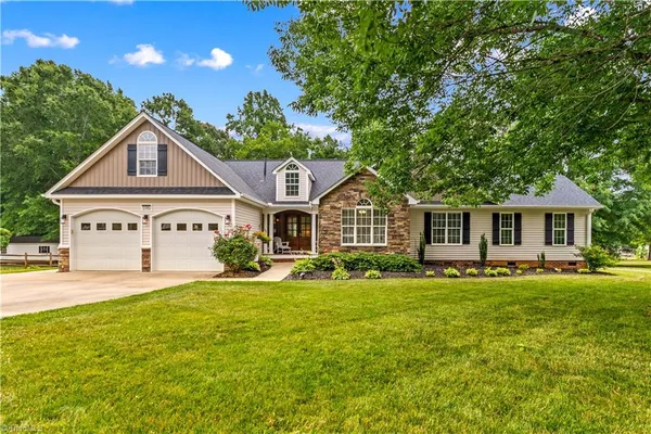 $549,500 | 596 Maple Ridge Circle, Salisbury, NC 28147