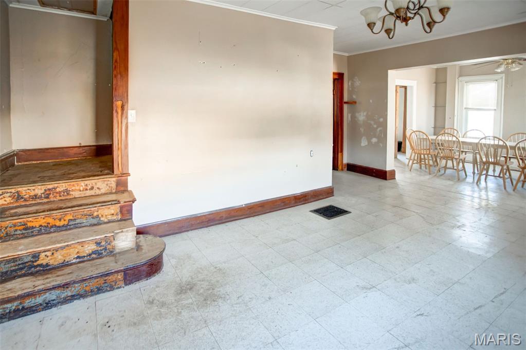 208 North County Road Hardin, IL 62047 - Photo 8 of 75