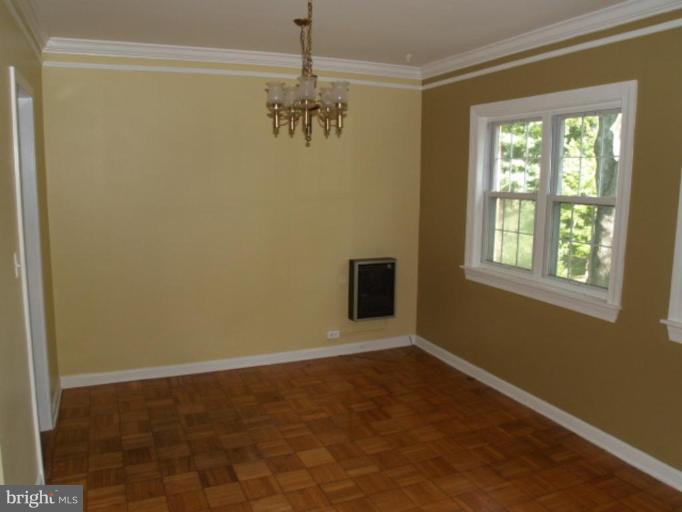 3348 Gunston Road, Unit 73633 Alexandria, VA 22302 - Photo 3 of 7 Dining Area