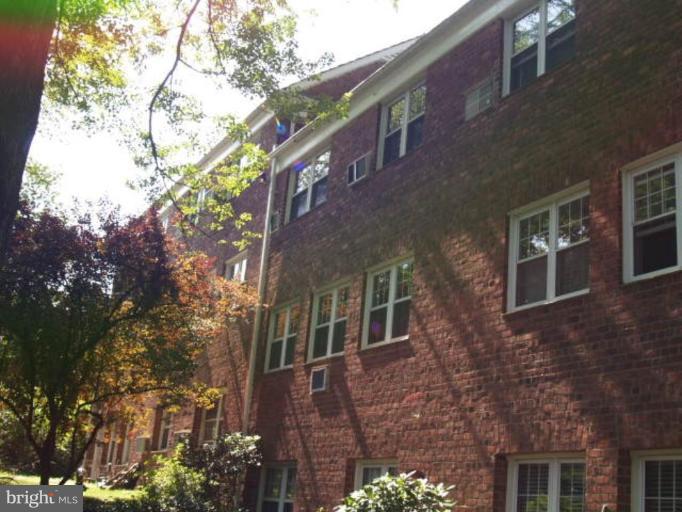 3348 Gunston Road, Unit 73633 Alexandria, VA 22302 - Photo 7 of 7 Exterior (Rear)