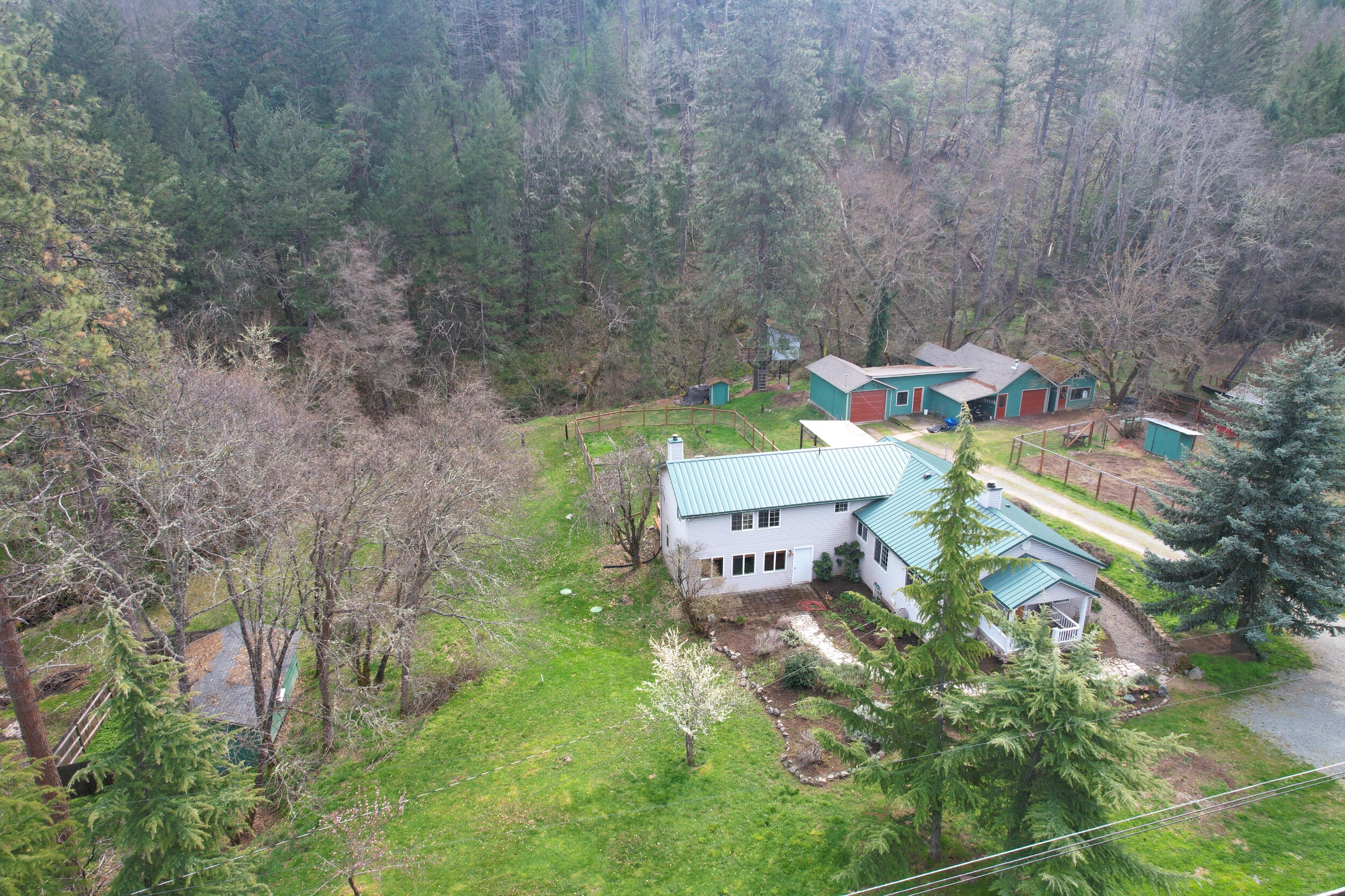 5355 Coleman Creek Road Medford, OR 97501 - Photo 3 of 76 from above