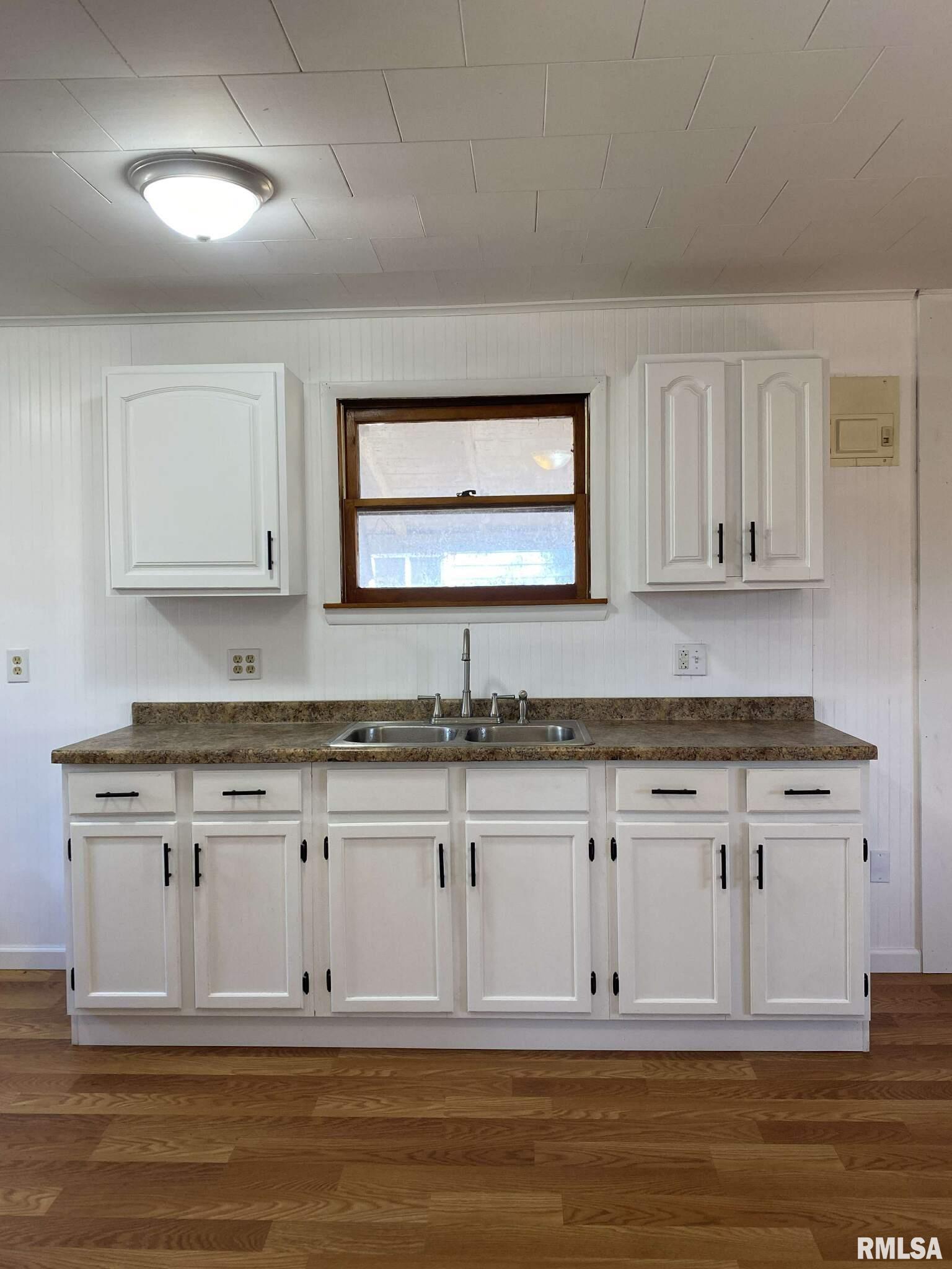 313 East Webster Street Herrin, IL 62948 - Photo 4 of 18