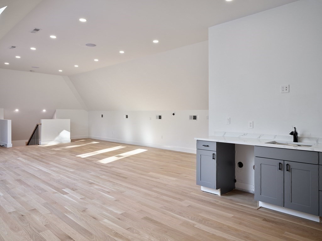 128 Pearl Street Reading, MA 01867 - Photo 32 of 42