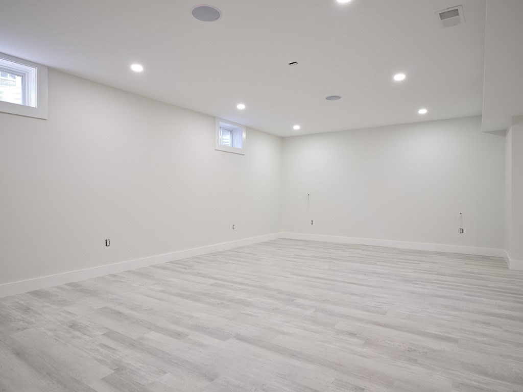 128 Pearl Street Reading, MA 01867 - Photo 37 of 42