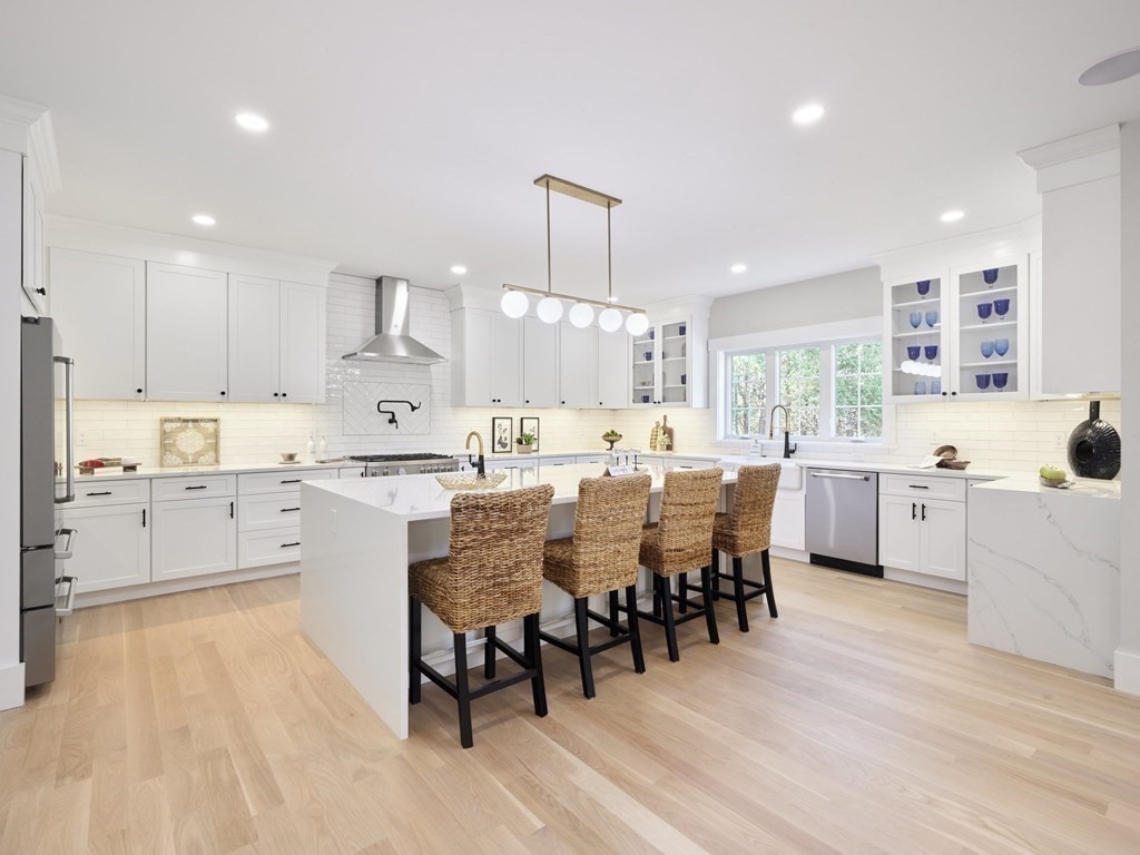 128 Pearl Street Reading, MA 01867 - Photo 8 of 42