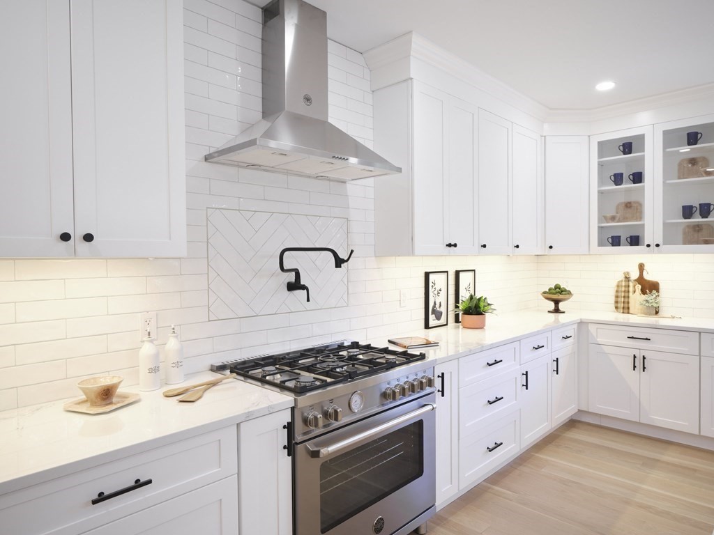 128 Pearl Street Reading, MA 01867 - Photo 10 of 42