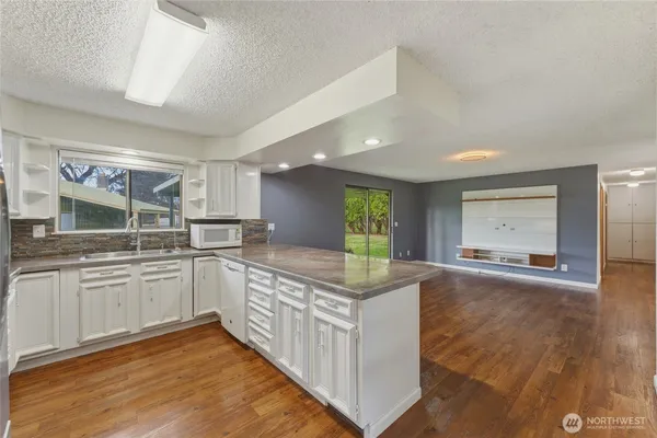 $514,900 | 305 Northeast A Street, College Place, WA 99324