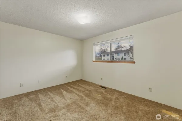 $514,900 | 305 Northeast A Street, College Place, WA 99324