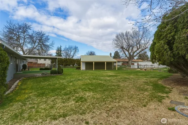 $514,900 | 305 Northeast A Street, College Place, WA 99324
