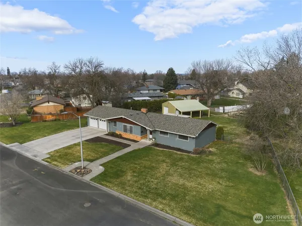 $514,900 | 305 Northeast A Street, College Place, WA 99324