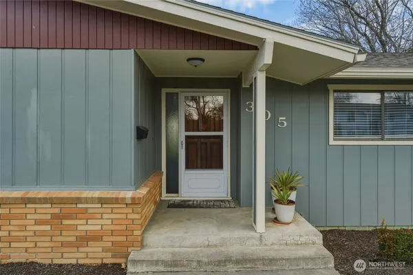 $514,900 | 305 Northeast A Street, College Place, WA 99324