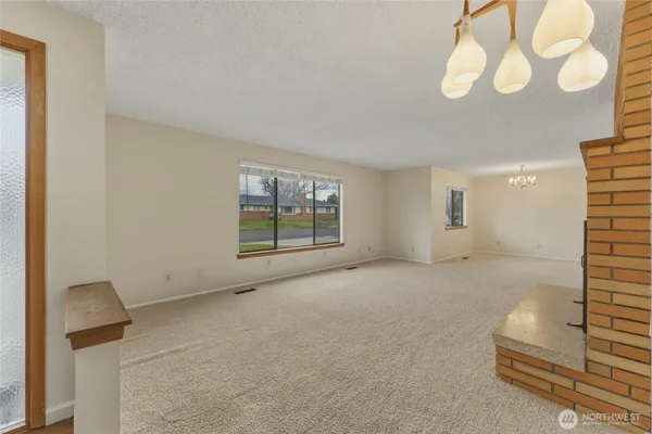 $514,900 | 305 Northeast A Street, College Place, WA 99324