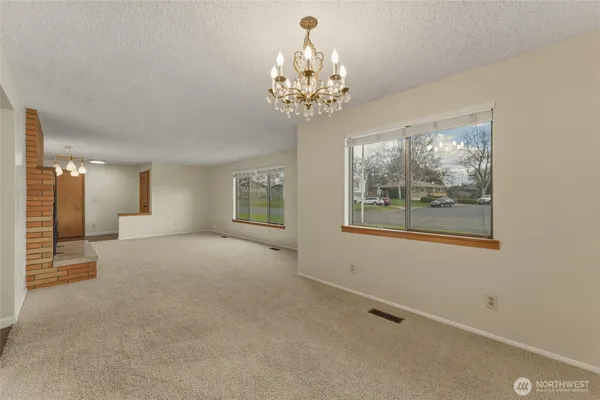 $514,900 | 305 Northeast A Street, College Place, WA 99324