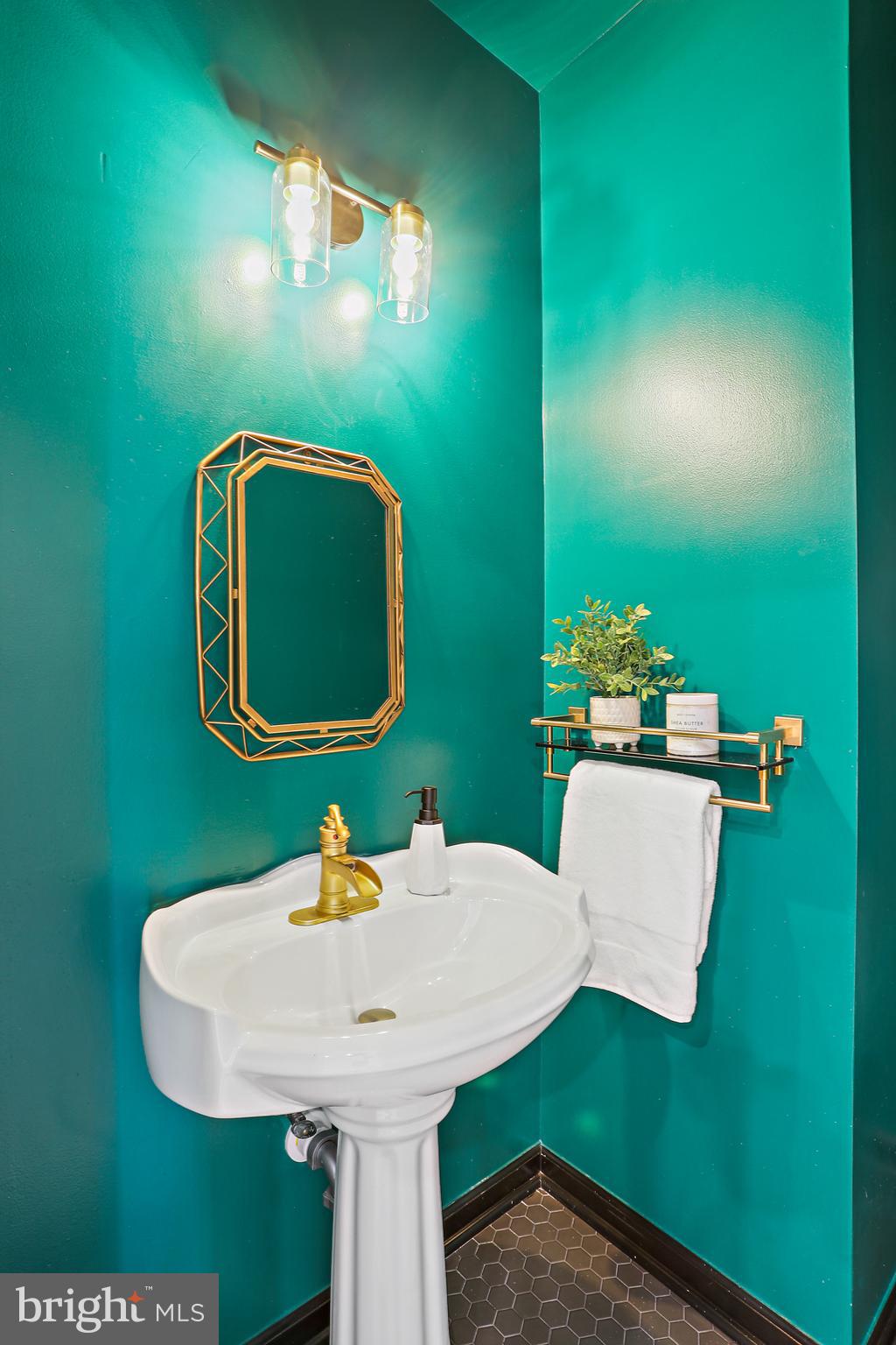 11044 Birchtree Lane, Unit 26 Laurel, MD 20723 - Photo 14 of 37 Powder Room