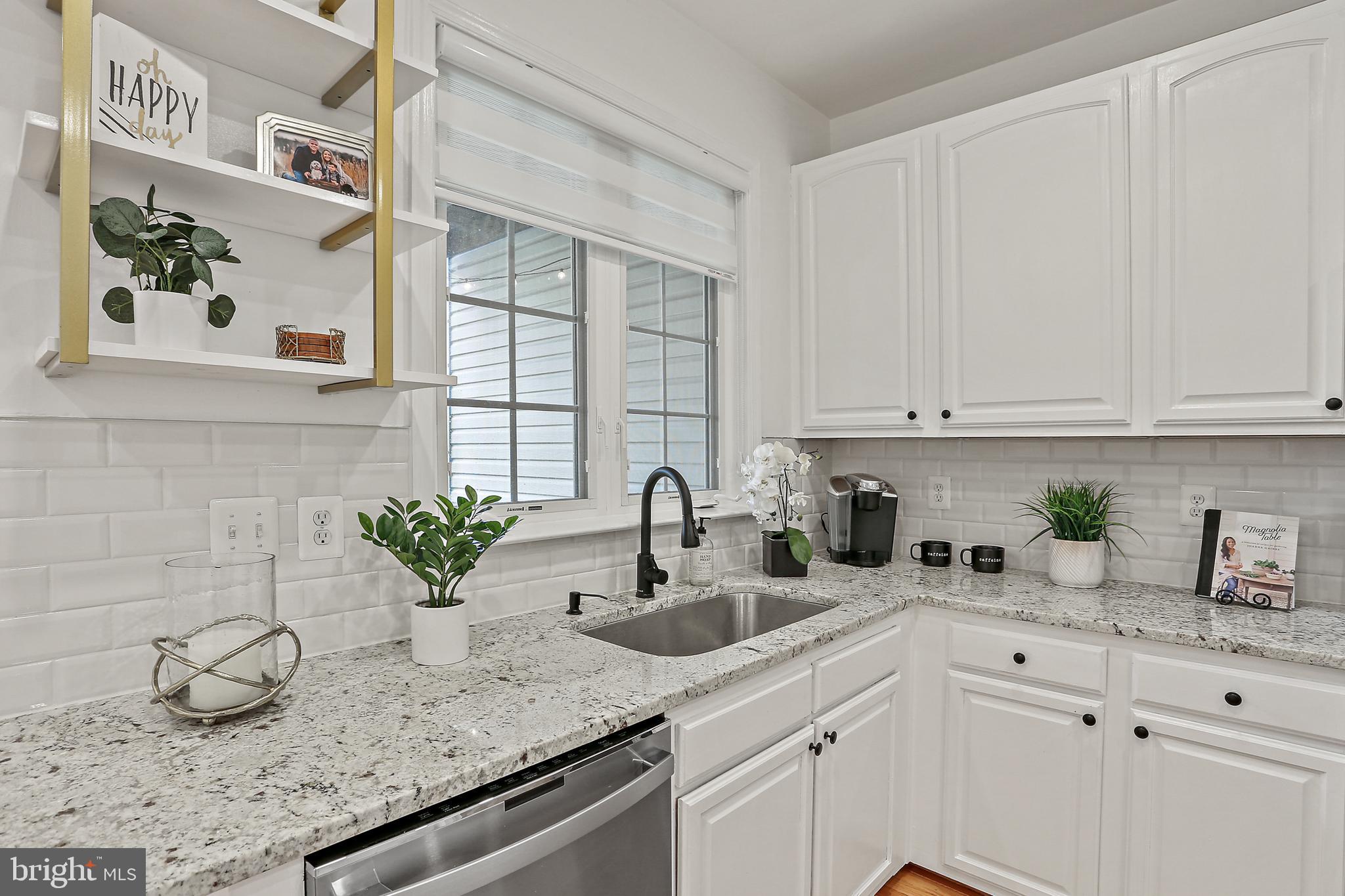 11044 Birchtree Lane, Unit 26 Laurel, MD 20723 - Photo 6 of 37 KItchen