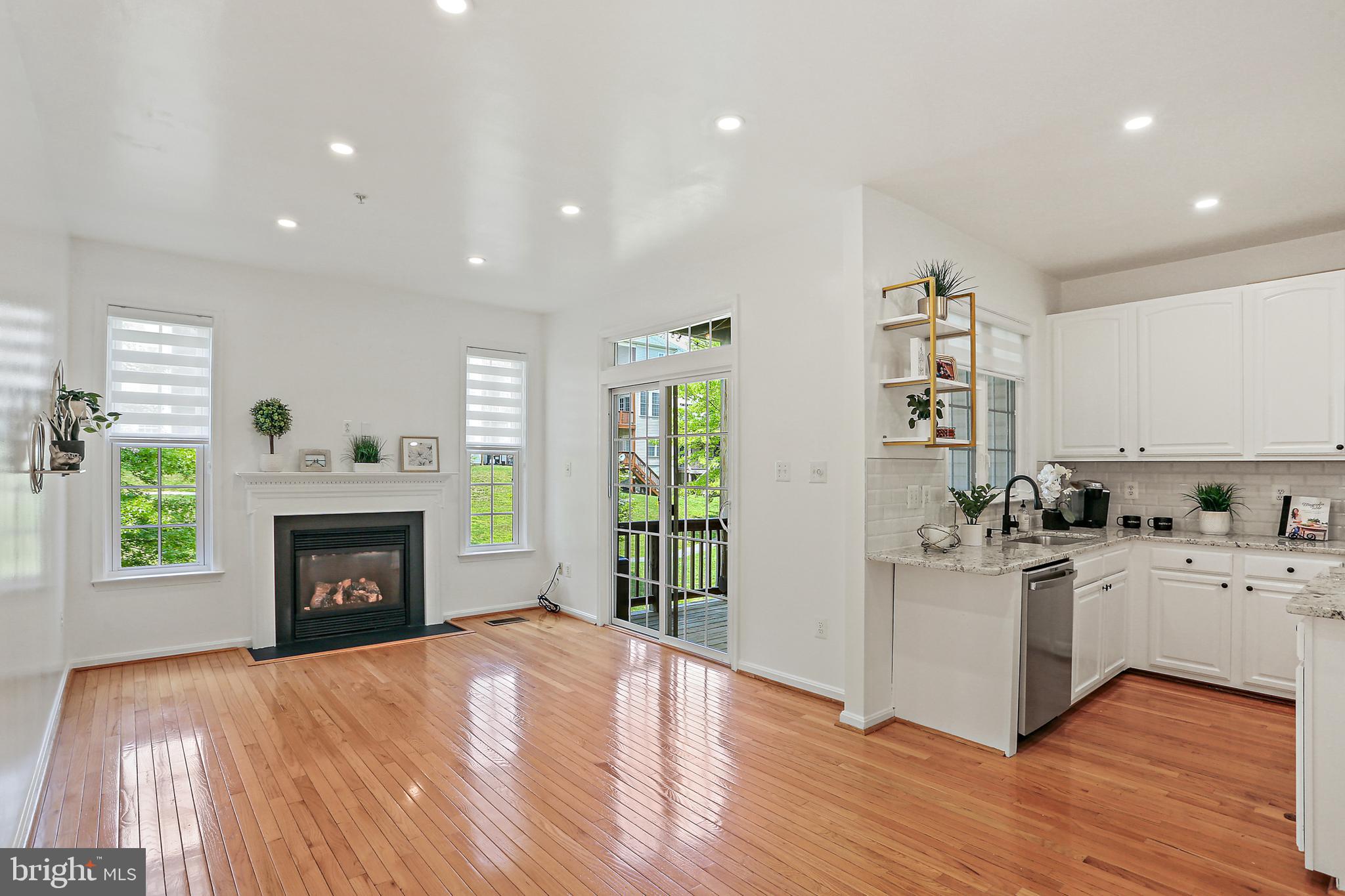 11044 Birchtree Lane, Unit 26 Laurel, MD 20723 - Photo 7 of 37 Family Room