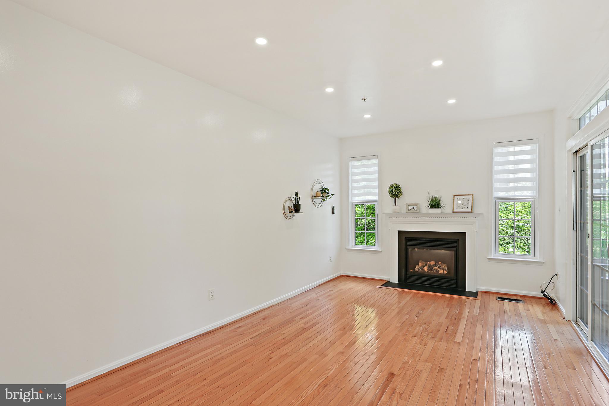 11044 Birchtree Lane, Unit 26 Laurel, MD 20723 - Photo 10 of 37 Family Room