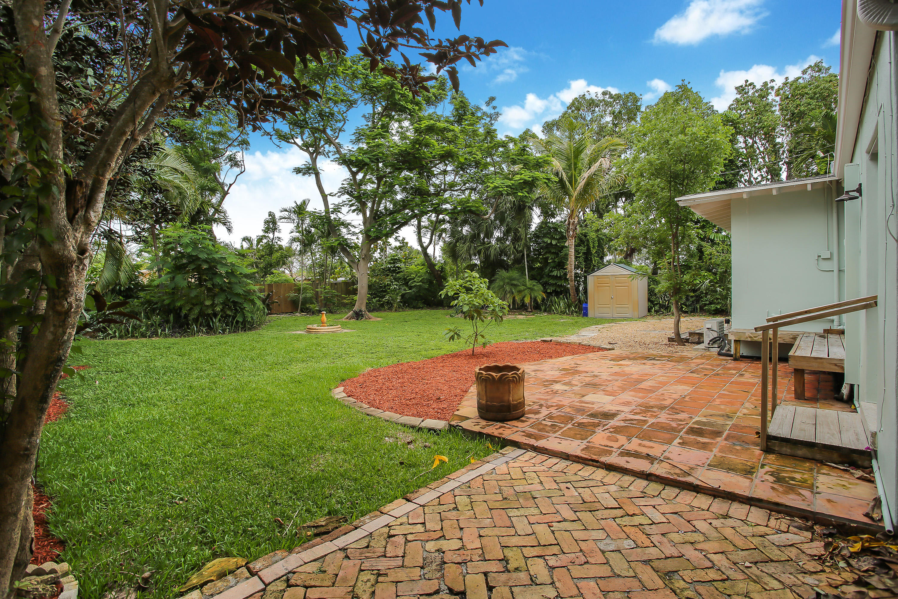 263 Northeast 12th Street Delray Beach, FL 33444 - Photo 2 of 12 zignavisual_zt0a0781